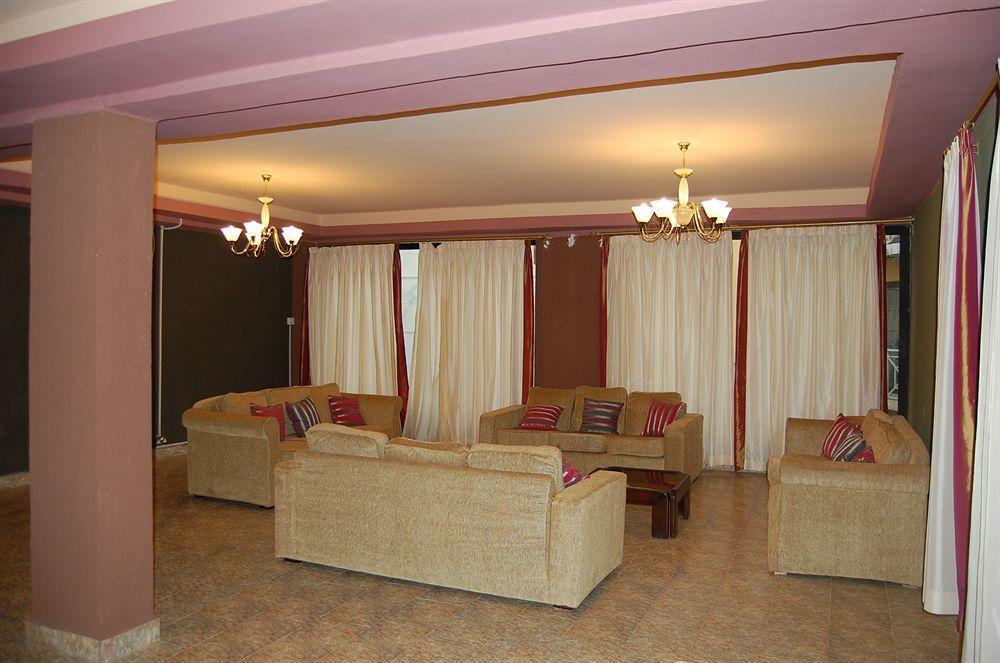 Mackinnon Suites Kampala Bagian luar foto