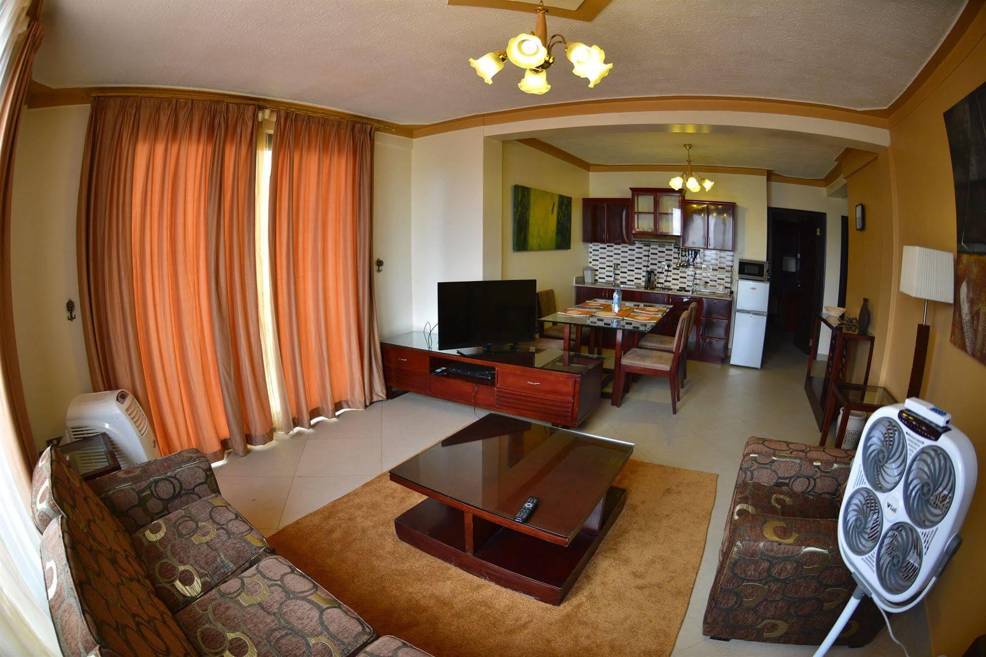 Mackinnon Suites Kampala Bagian luar foto